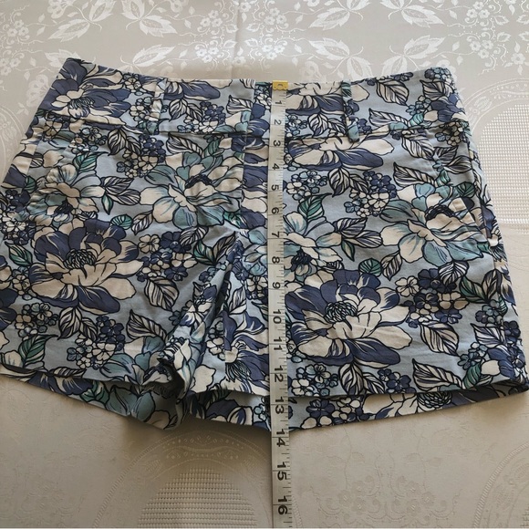 Ann Taylor Signature Bermuda Shorts Dress Casual Women’s Size 6 Floral Design - Picture 9 of 16